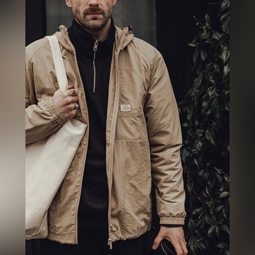 P&co. The Pioneer Windbreaker Jacket Men’s size Small in Beige